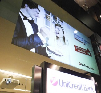 Folie Vikuiti v ČR instalace Unicredit Bank